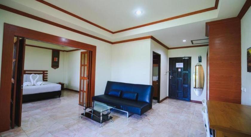 Amornsukhothai Hotel Exterior photo